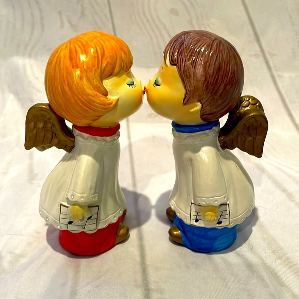 Vintage Star hand painted ceramic pair of kissing angels in Original Box.